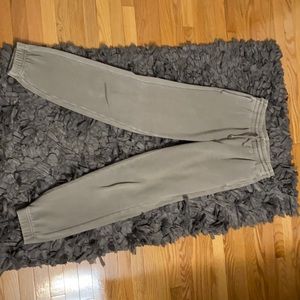 Aritzia sweatpants